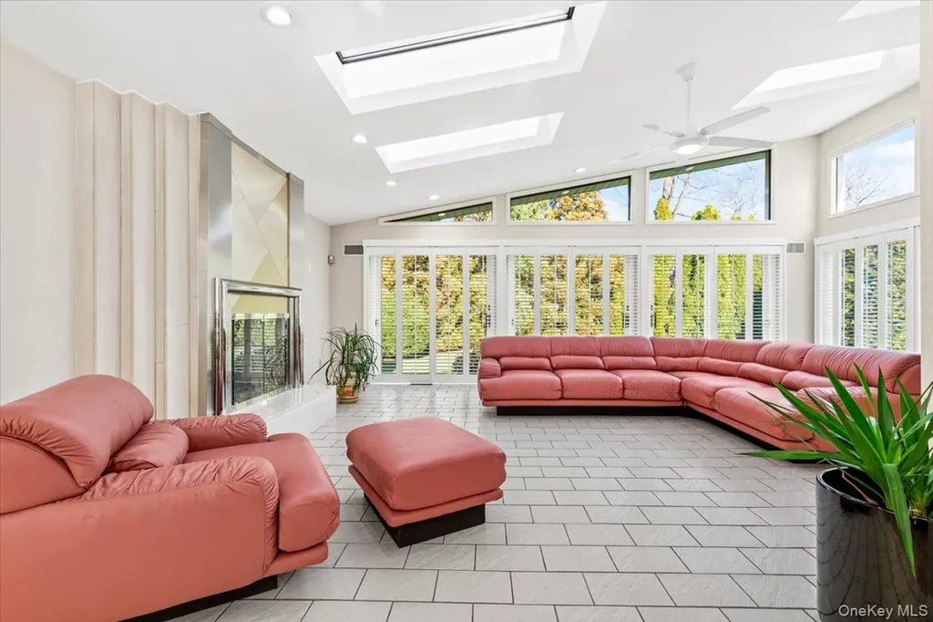 16 Dell Drive Eastchester NY 10709