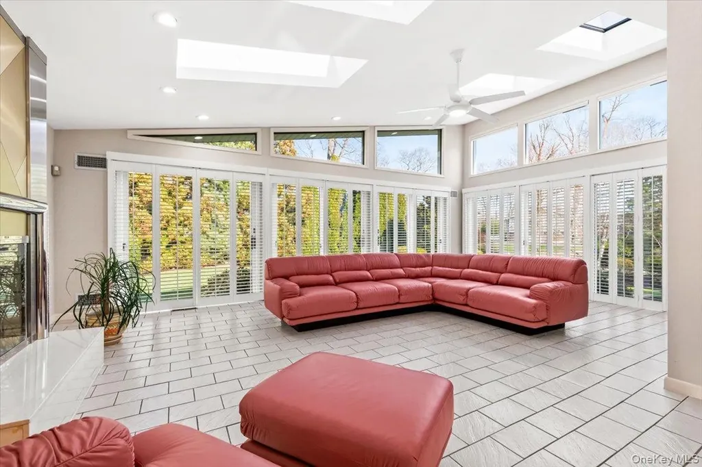 16 Dell Drive Eastchester NY 10709