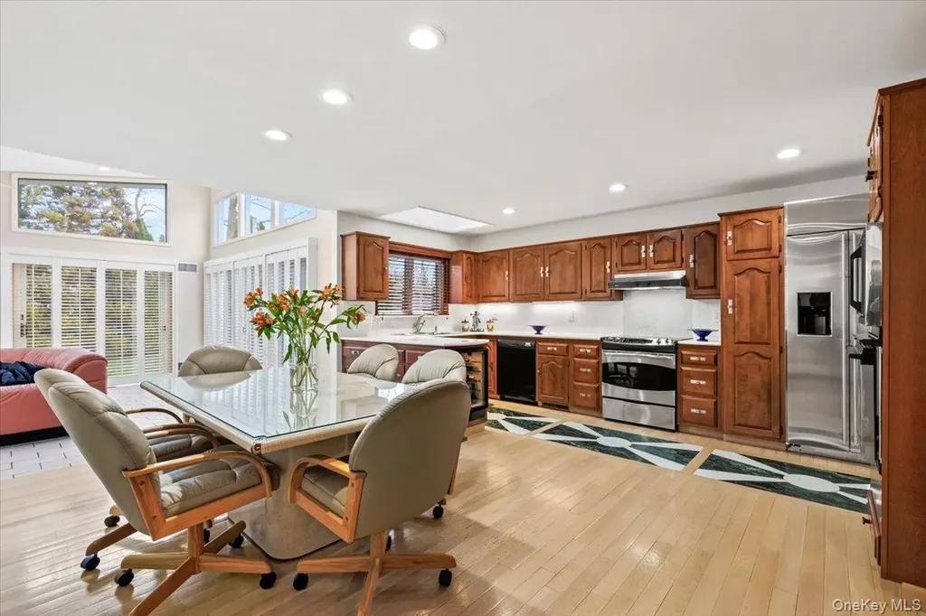 16 Dell Drive Eastchester NY 10709