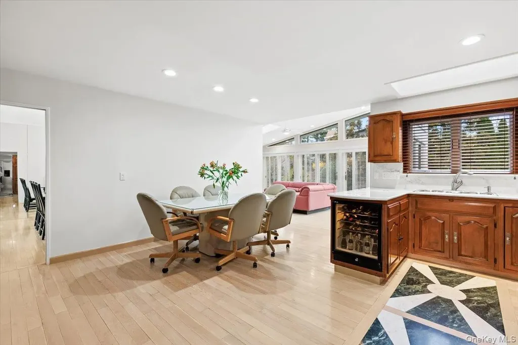 16 Dell Drive Eastchester NY 10709