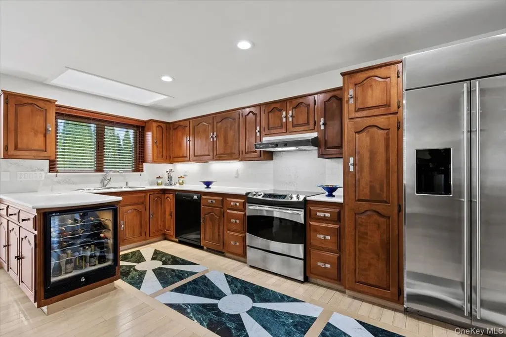 16 Dell Drive Eastchester NY 10709