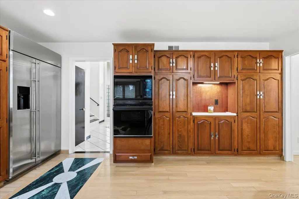 16 Dell Drive Eastchester NY 10709