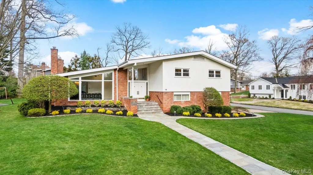 16 Dell Drive Eastchester NY 10709