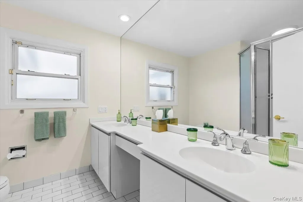 16 Dell Drive Eastchester NY 10709