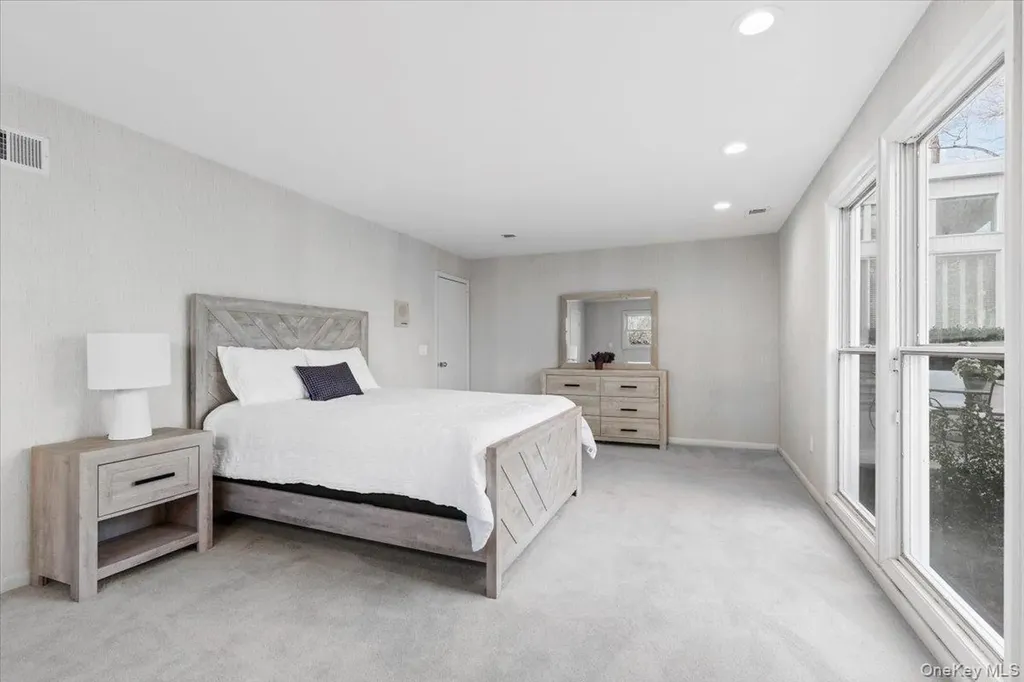 16 Dell Drive Eastchester NY 10709