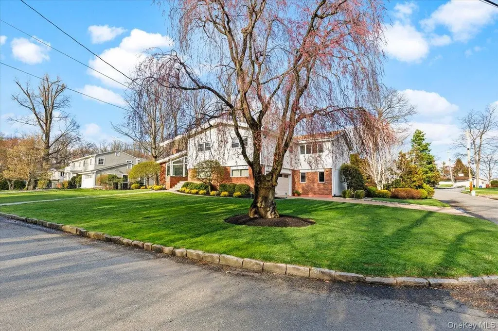 16 Dell Drive Eastchester NY 10709