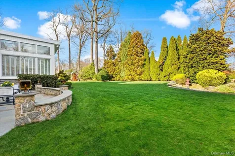 16 Dell Drive Eastchester NY 10709