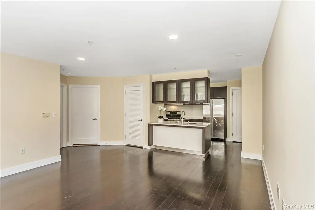 6405 Yellowstone Boulevard Forest Hills NY 11375