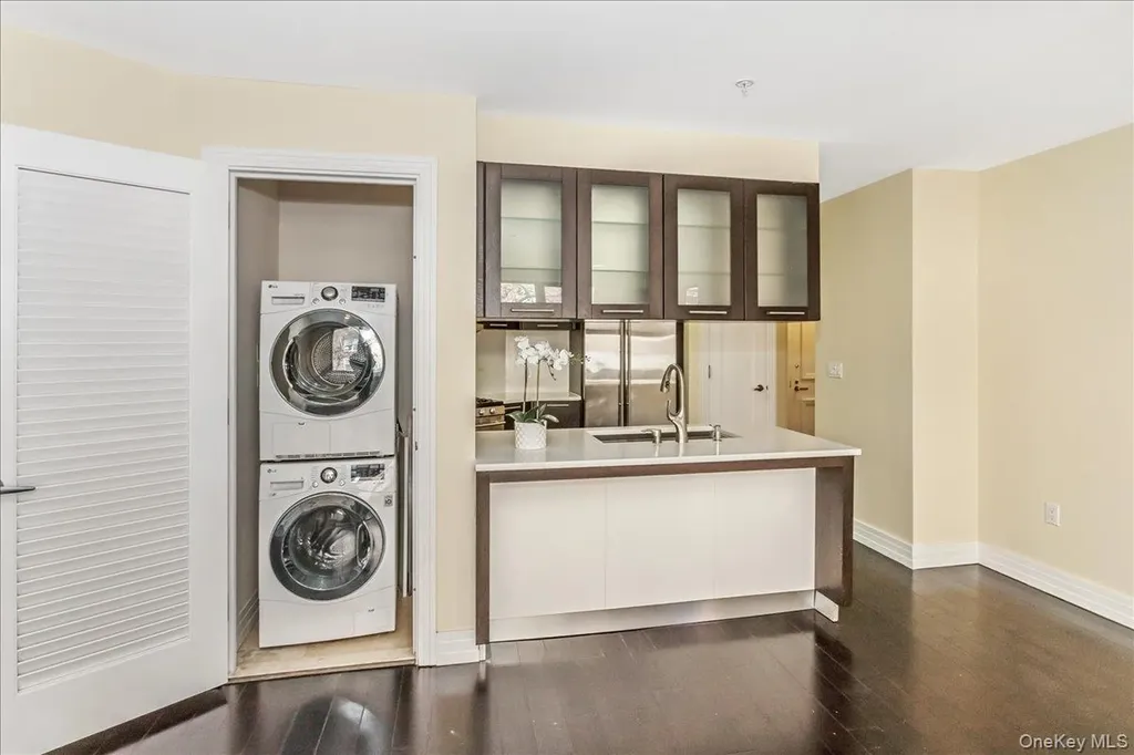 6405 Yellowstone Boulevard Forest Hills NY 11375