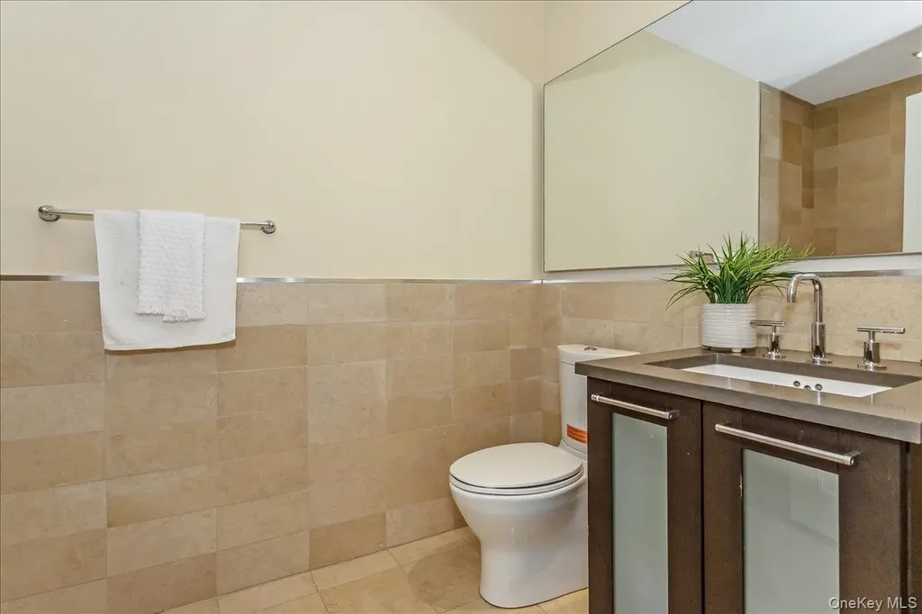 6405 Yellowstone Boulevard Forest Hills NY 11375