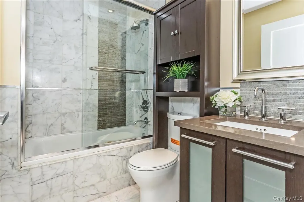 6405 Yellowstone Boulevard Forest Hills NY 11375