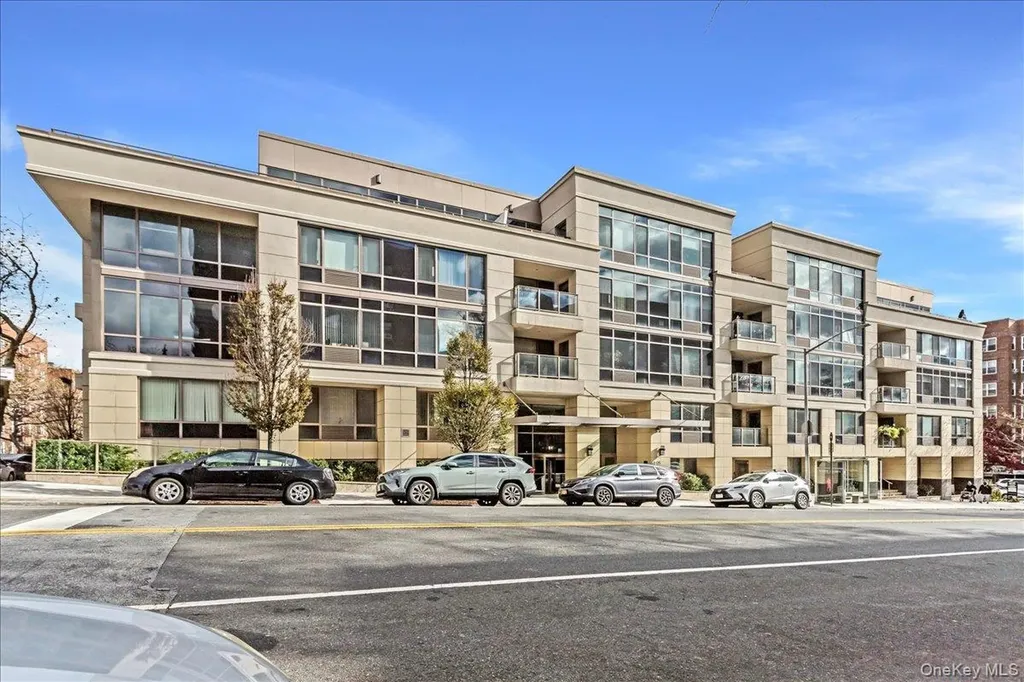6405 Yellowstone Boulevard Forest Hills NY 11375