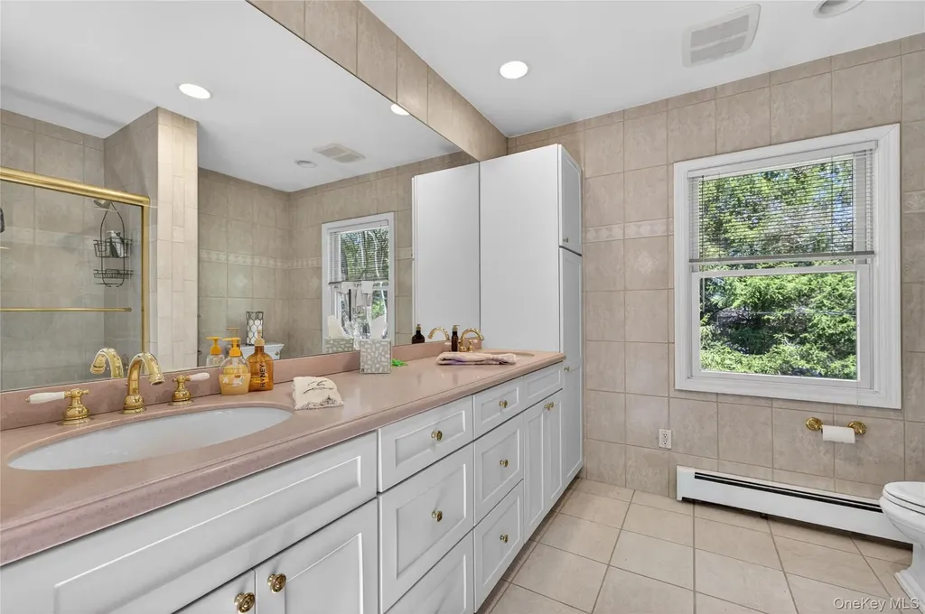 7 Bluebird Lane Huntington NY 11743