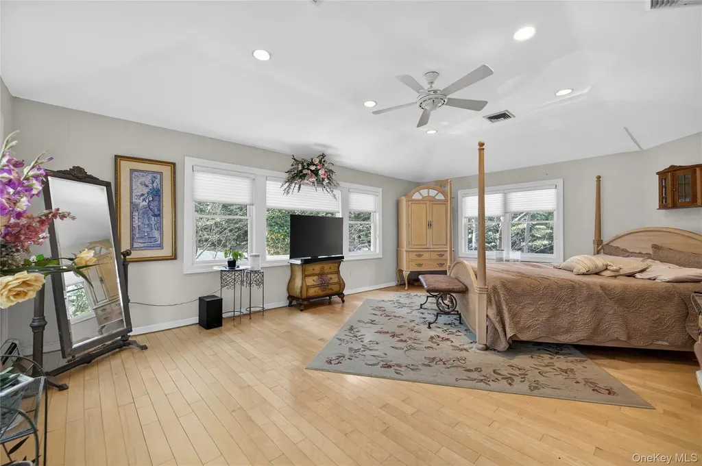 7 Bluebird Lane Huntington NY 11743