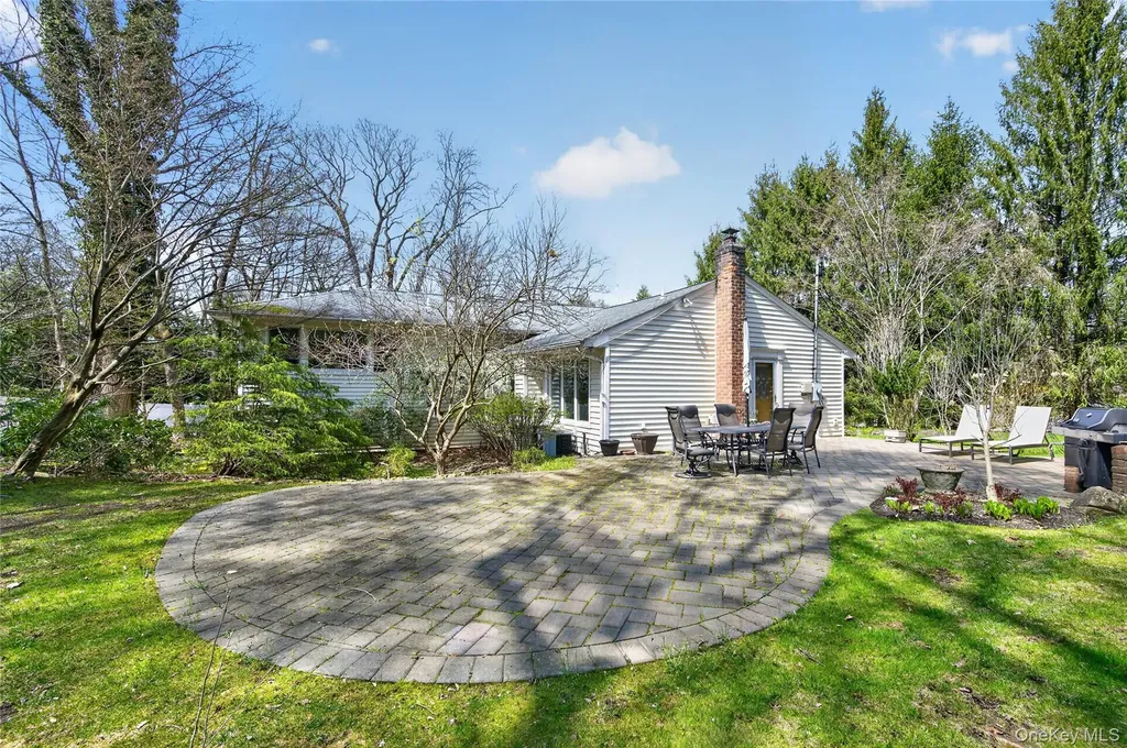 7 Bluebird Lane Huntington NY 11743