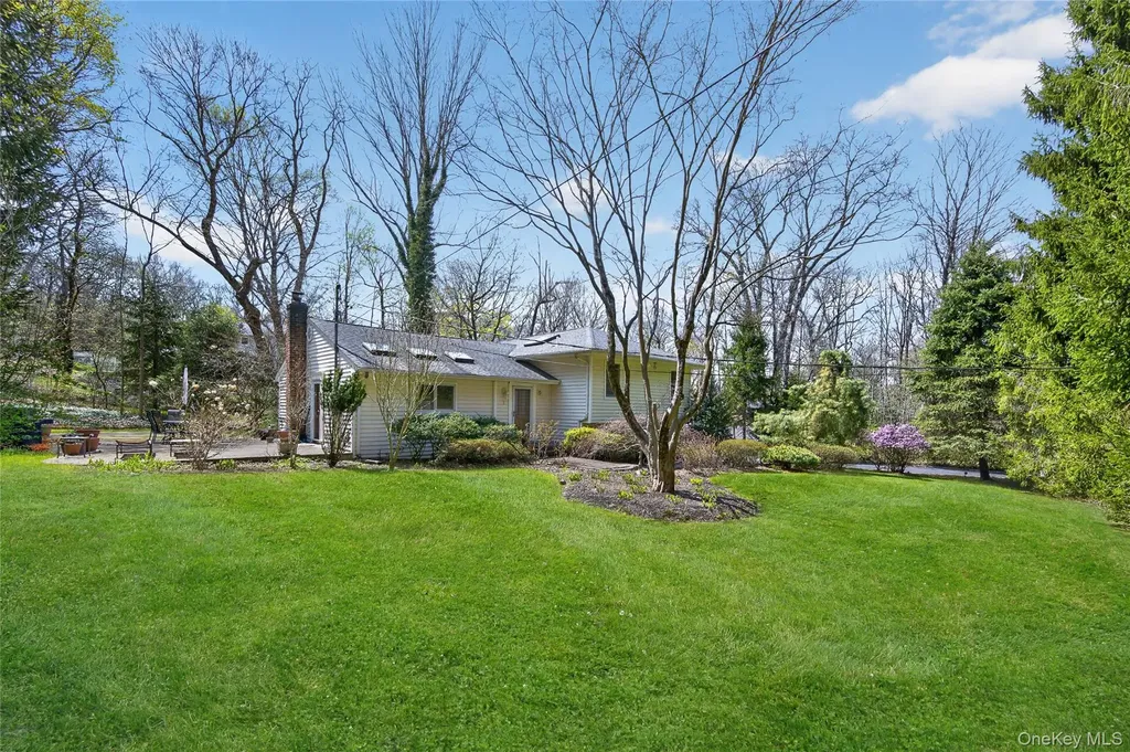 7 Bluebird Lane Huntington NY 11743