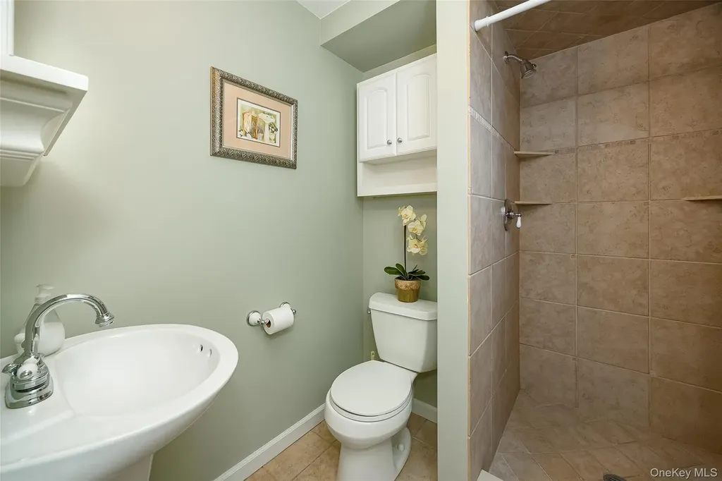 41 Cornell Avenue Red Hook NY 12571