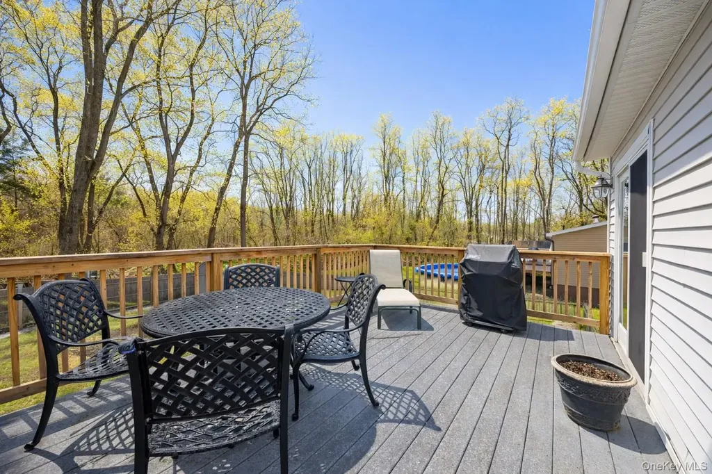 41 Cornell Avenue Red Hook NY 12571