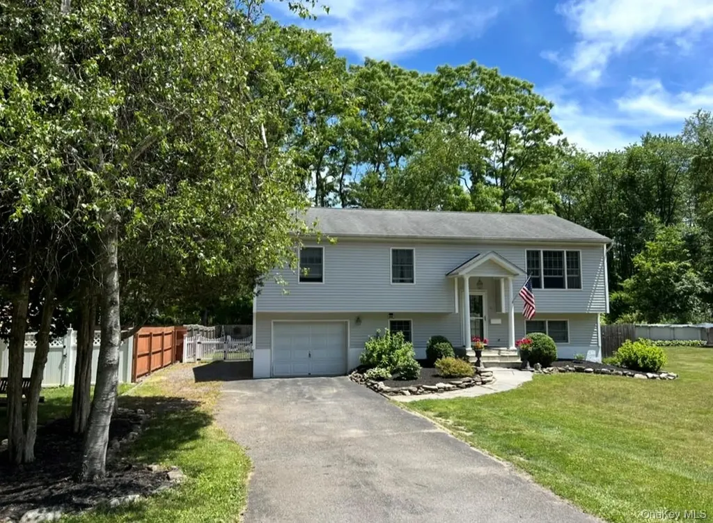 41 Cornell Avenue Red Hook NY 12571