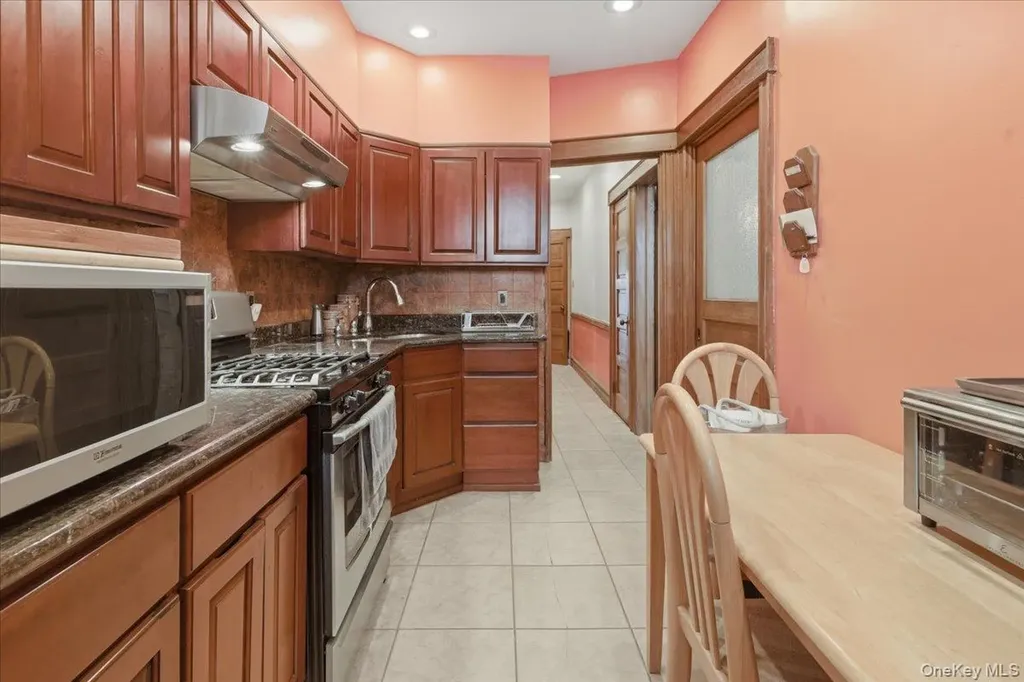 6051 68th Avenue Ridgewood NY 11385