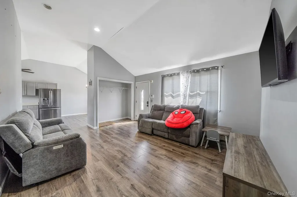 53 Spruce Street Central Islip NY 11722