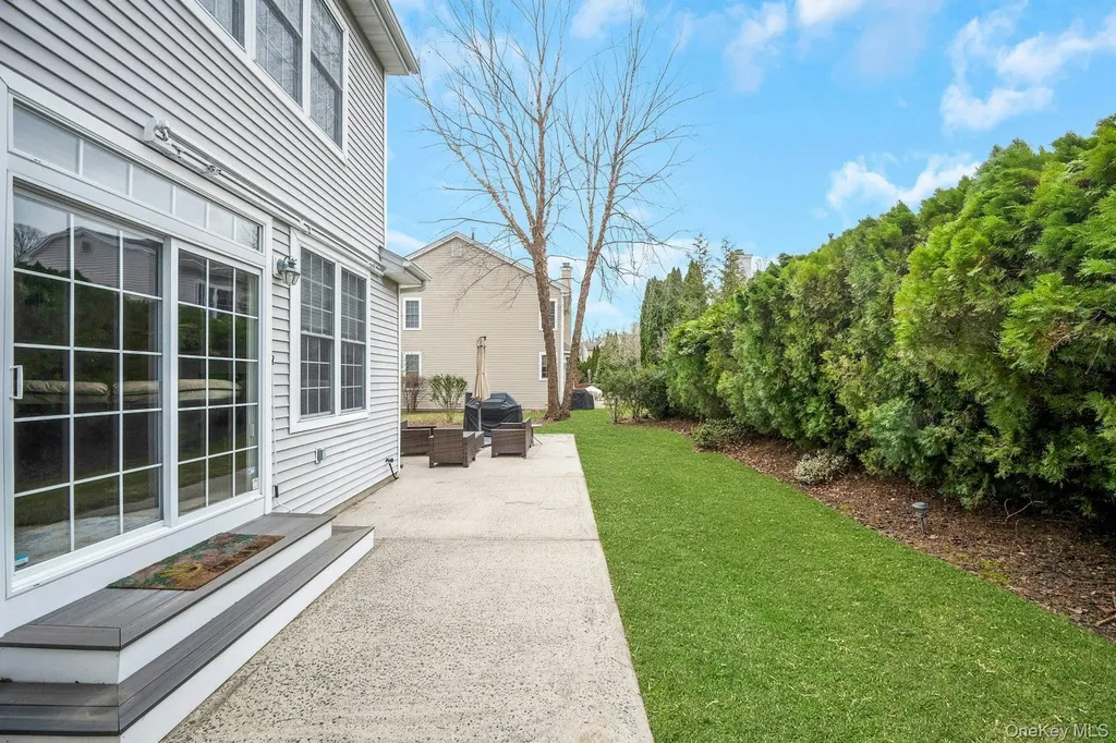33 Valimar Boulevard White Plains NY 10603