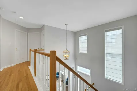 33 Valimar Boulevard White Plains NY 10603