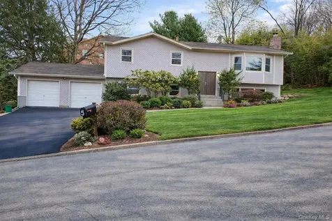5 Suzie Drive Spring Valley NY 10977