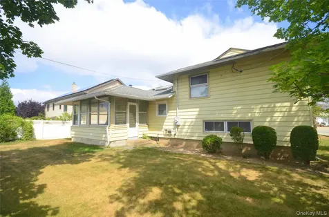 1474 Stephen Marc Lane East Meadow NY 11554