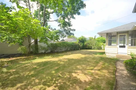 1474 Stephen Marc Lane East Meadow NY 11554