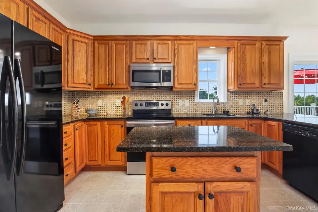 74 Willow Brook Ridge Clinton Corners NY 12514