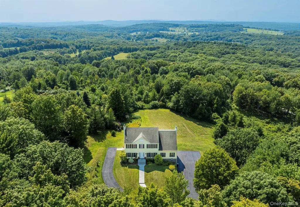 74 Willow Brook Ridge Clinton Corners NY 12514