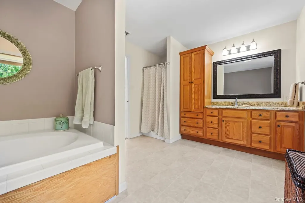 74 Willow Brook Ridge Clinton Corners NY 12514