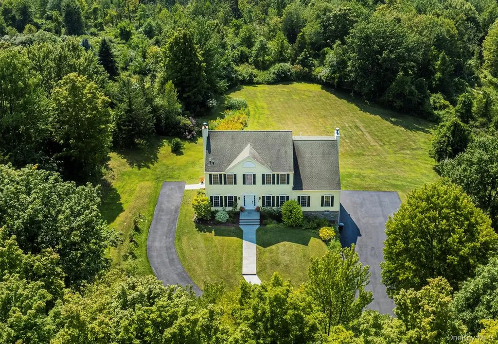 74 Willow Brook Ridge Clinton Corners NY 12514