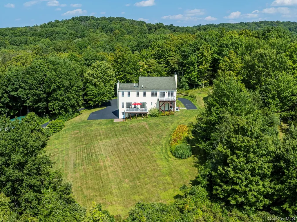 74 Willow Brook Ridge Clinton Corners NY 12514