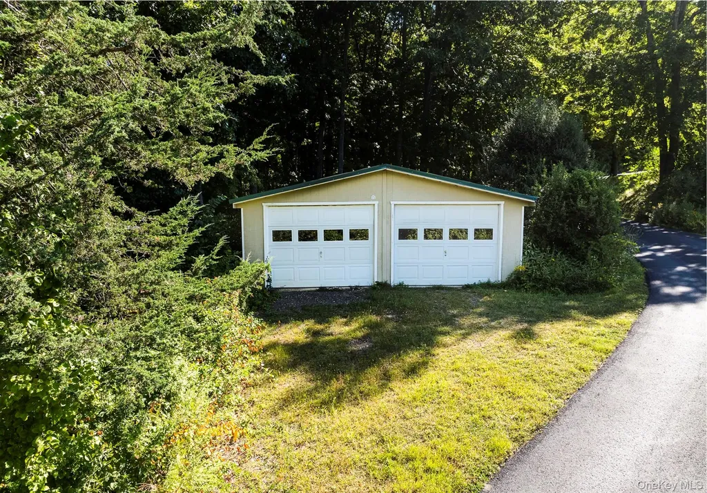 74 Willow Brook Ridge Clinton Corners NY 12514