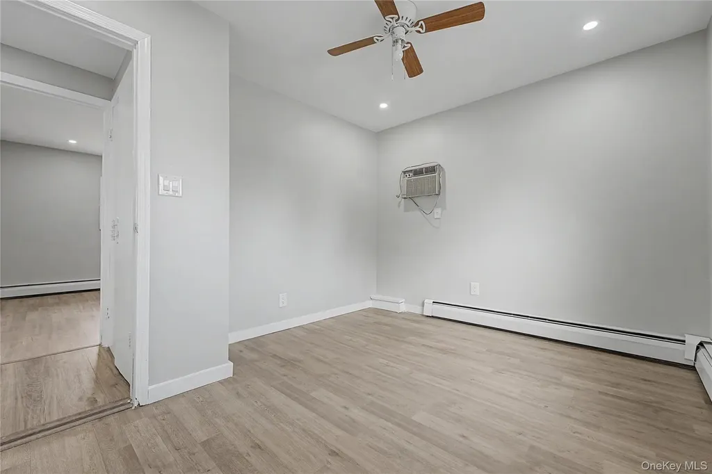 37 Fork Lane Hicksville NY 11801