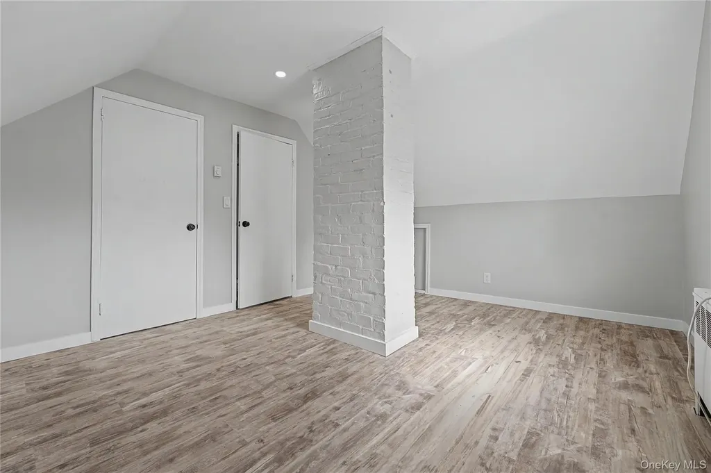 37 Fork Lane Hicksville NY 11801