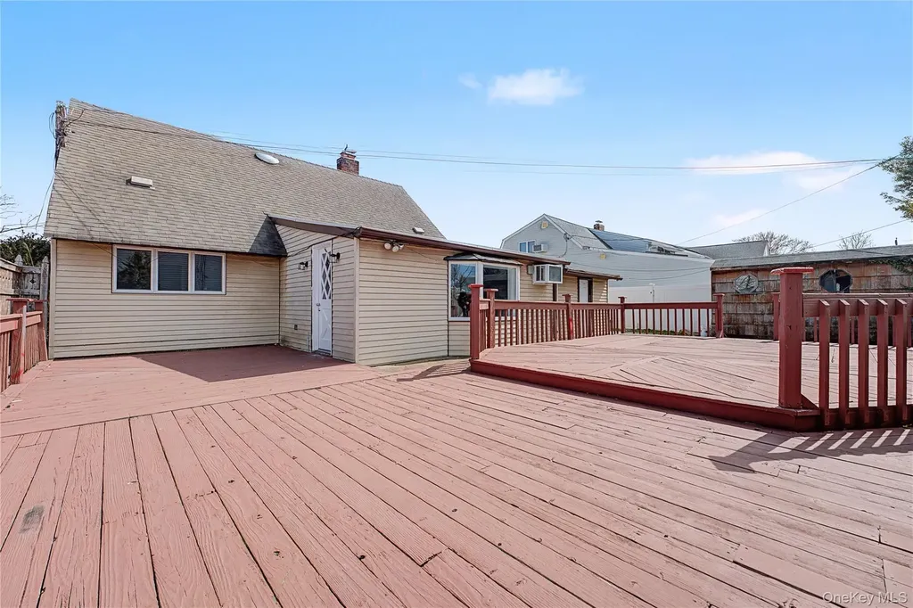 37 Fork Lane Hicksville NY 11801