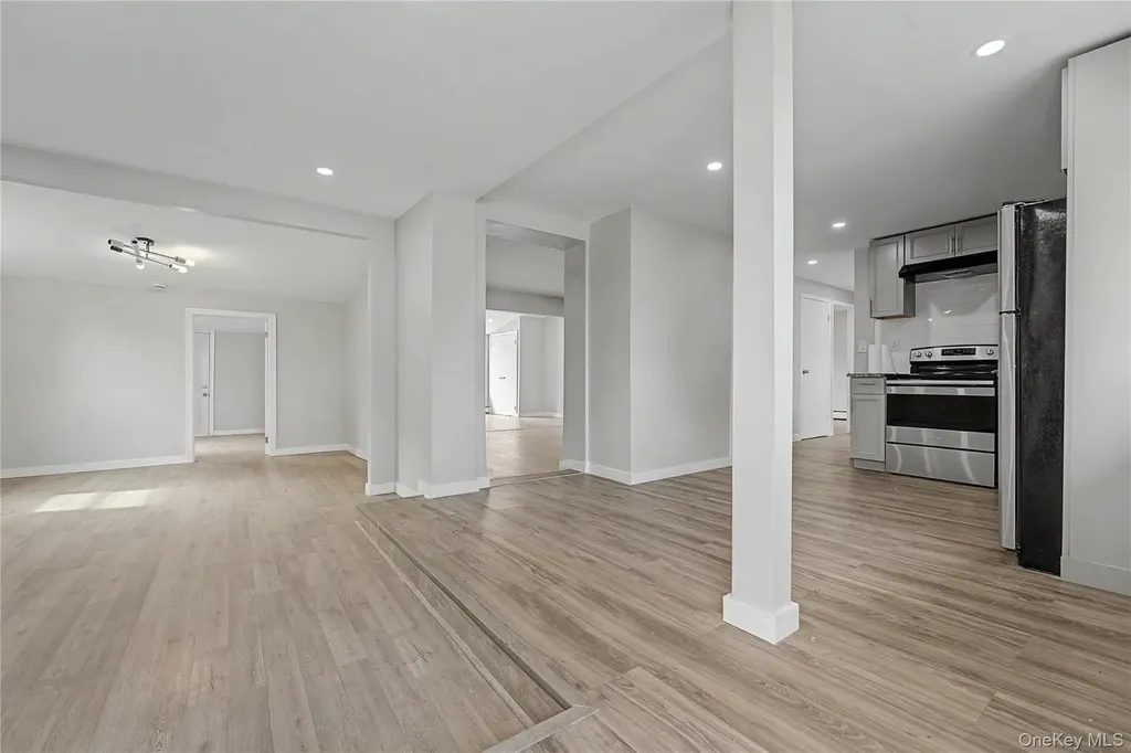 37 Fork Lane Hicksville NY 11801