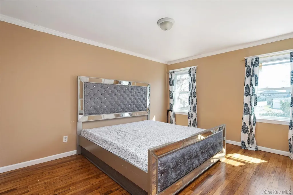 569 Peninsula Boulevard Cedarhurst NY 11516