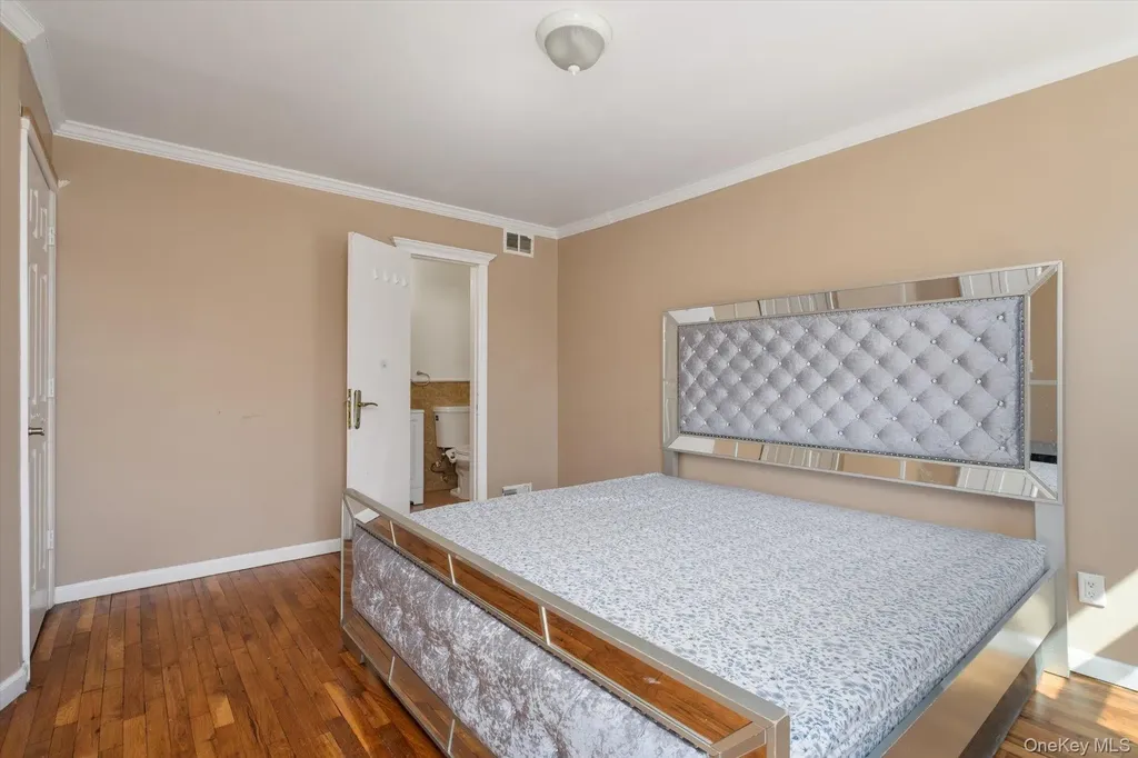 569 Peninsula Boulevard Cedarhurst NY 11516