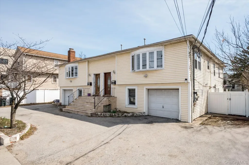 569 Peninsula Boulevard Cedarhurst NY 11516