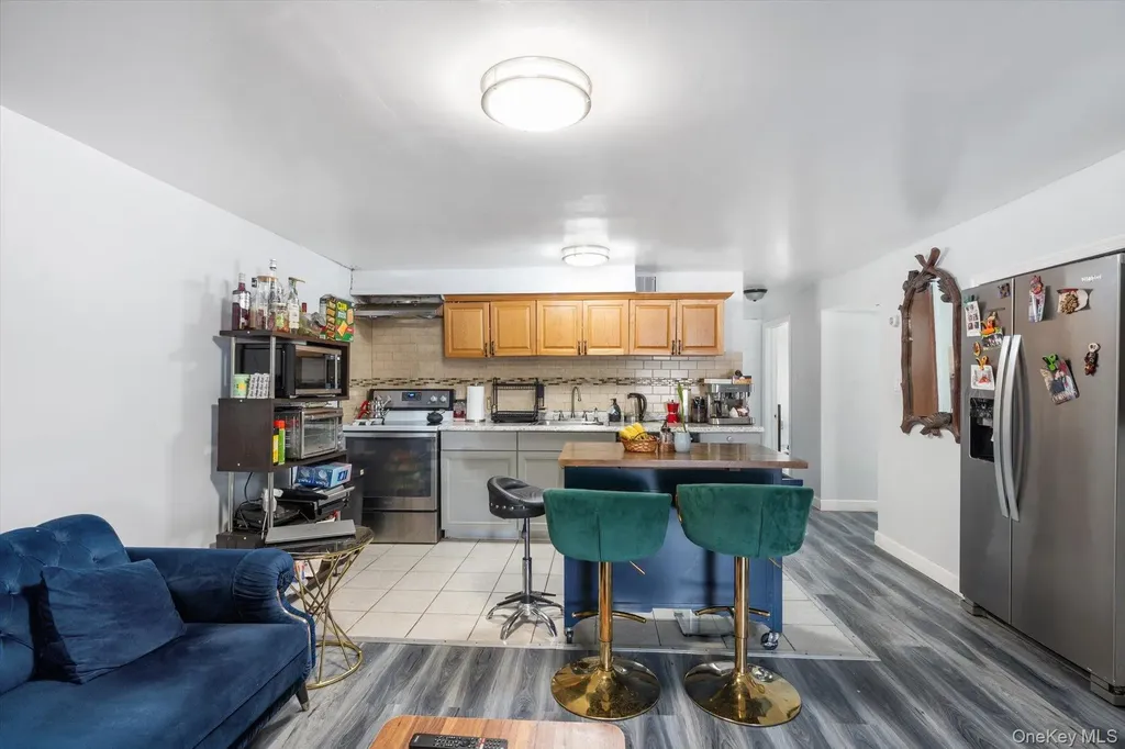 569 Peninsula Boulevard Cedarhurst NY 11516