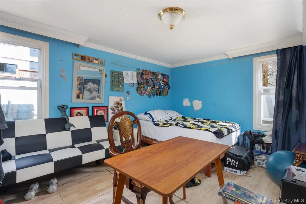 569 Peninsula Boulevard Cedarhurst NY 11516