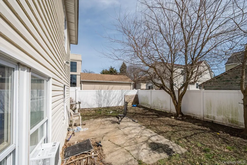569 Peninsula Boulevard Cedarhurst NY 11516