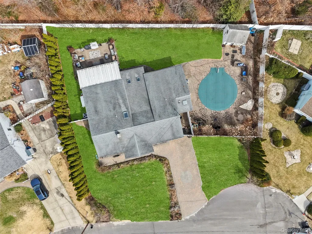 10 Heather Court Centereach NY 11720