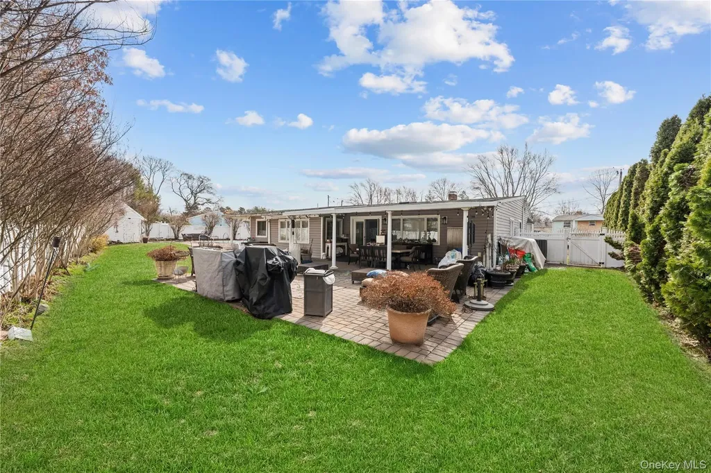 10 Heather Court Centereach NY 11720