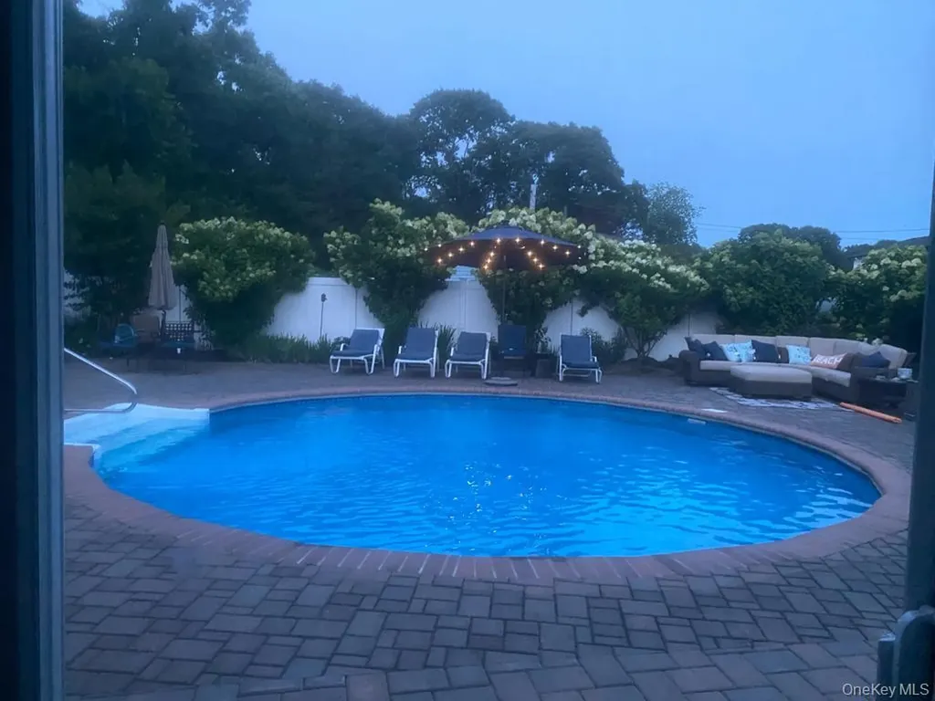 10 Heather Court Centereach NY 11720