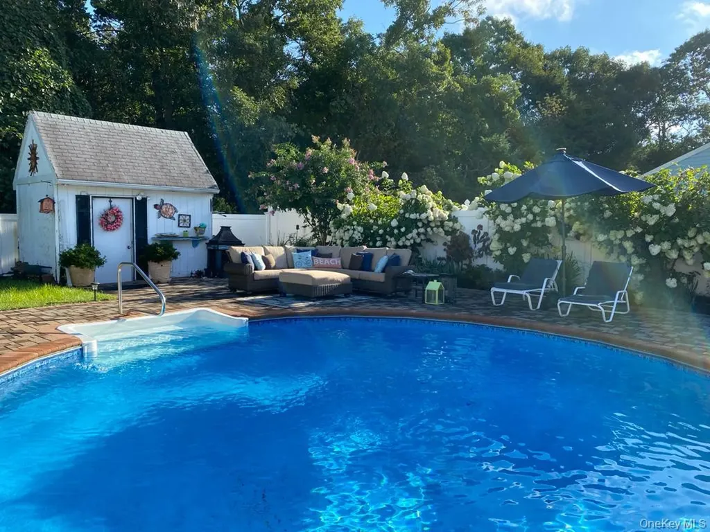 10 Heather Court Centereach NY 11720